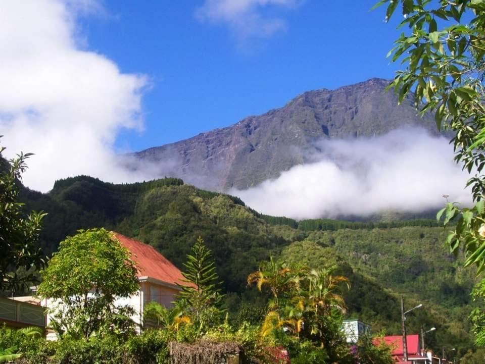 Au Chant Du Coq Salazie Exteriér fotografie